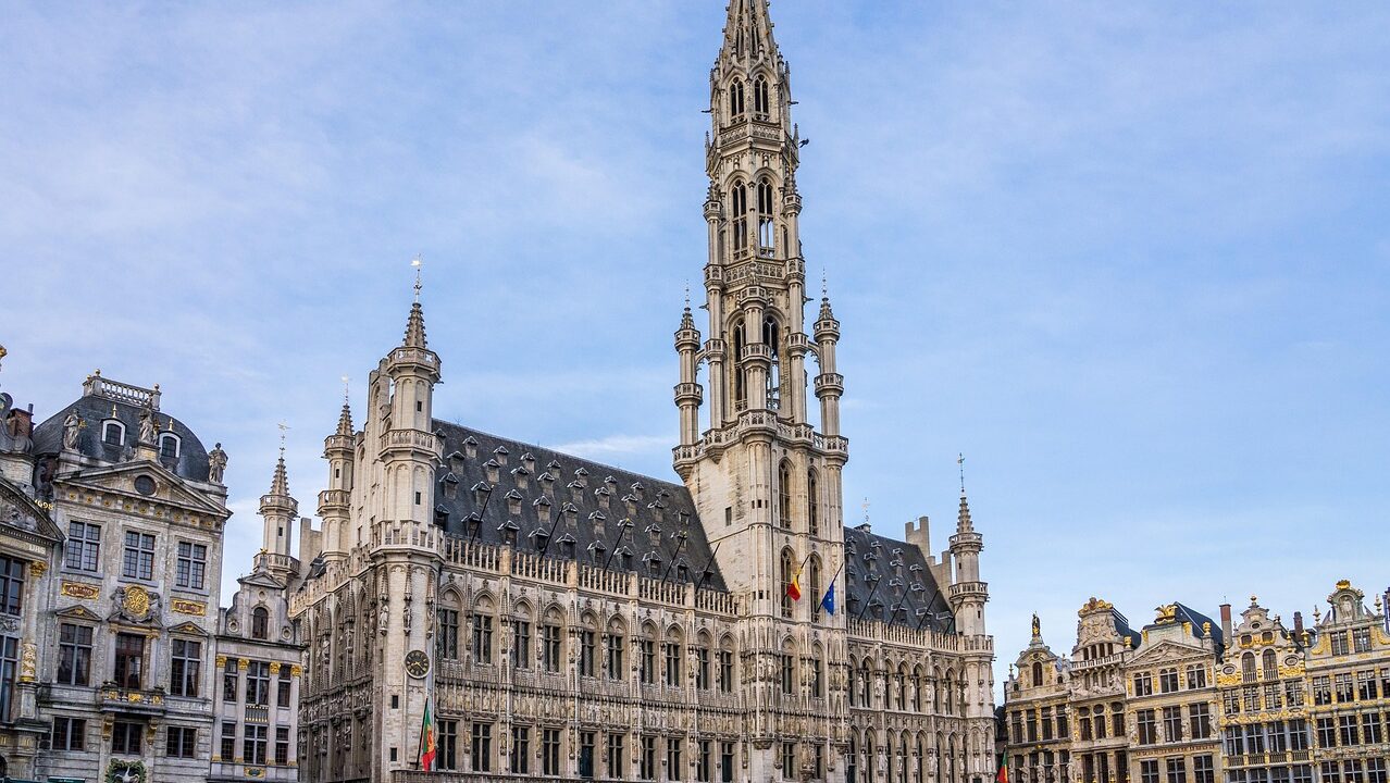 town hall, main square, great place, grand place, grote market, facade, brussels, belgium, city, europe, capital city, capital of europe, eu, european union, historic center, urban, downtown, belgian, city tourism, tourism, architecture